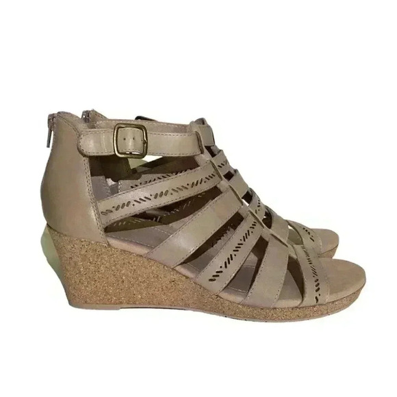 Earth Woodland Sunny Womens 9 40 Strappy Wedge Sandals Beige Leather NEW - Picture 3 of 7